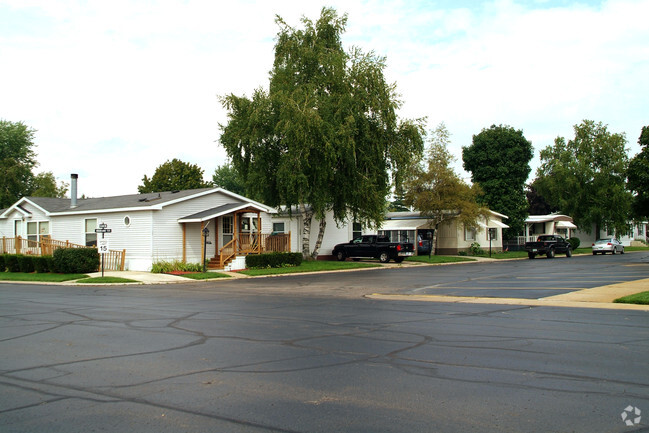 Building Photo - Cranberry Lake