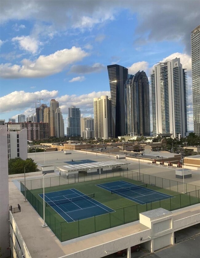 Building Photo - 16909 N Bay Rd