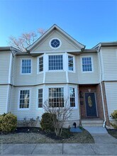 Building Photo - 7803 Shore Rd