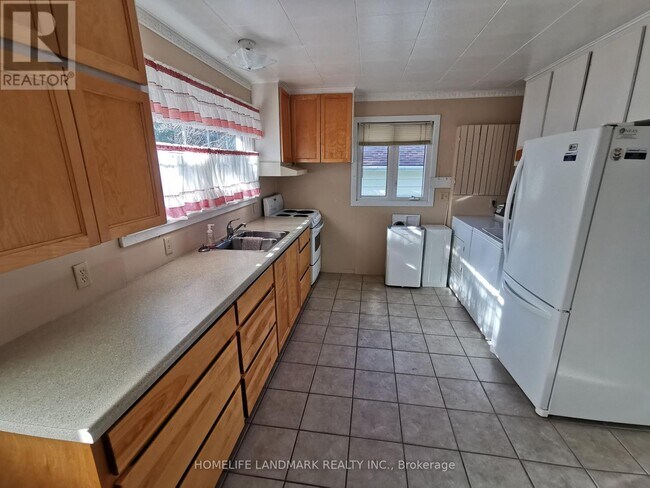 Photo du bâtiment - 1137 118 HIGHWAY