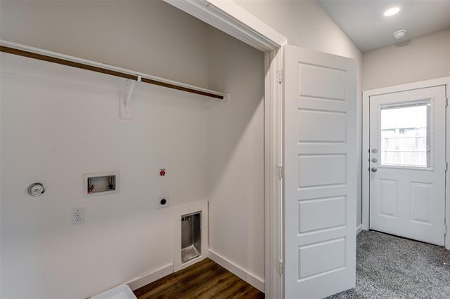 Building Photo - 705 Blackland dr