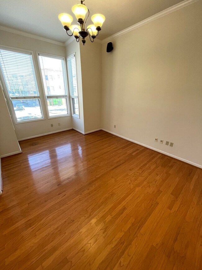 111011121112 Potrero Ave Unit 1112, San Francisco, CA 94110 Room