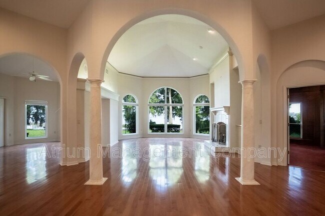 Building Photo - 6136 Dora Dr