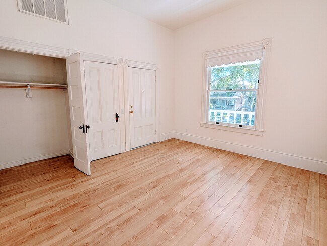 Building Photo - 2505 I ST