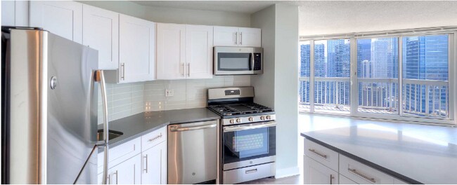 Foto del edificio - 538 N State St