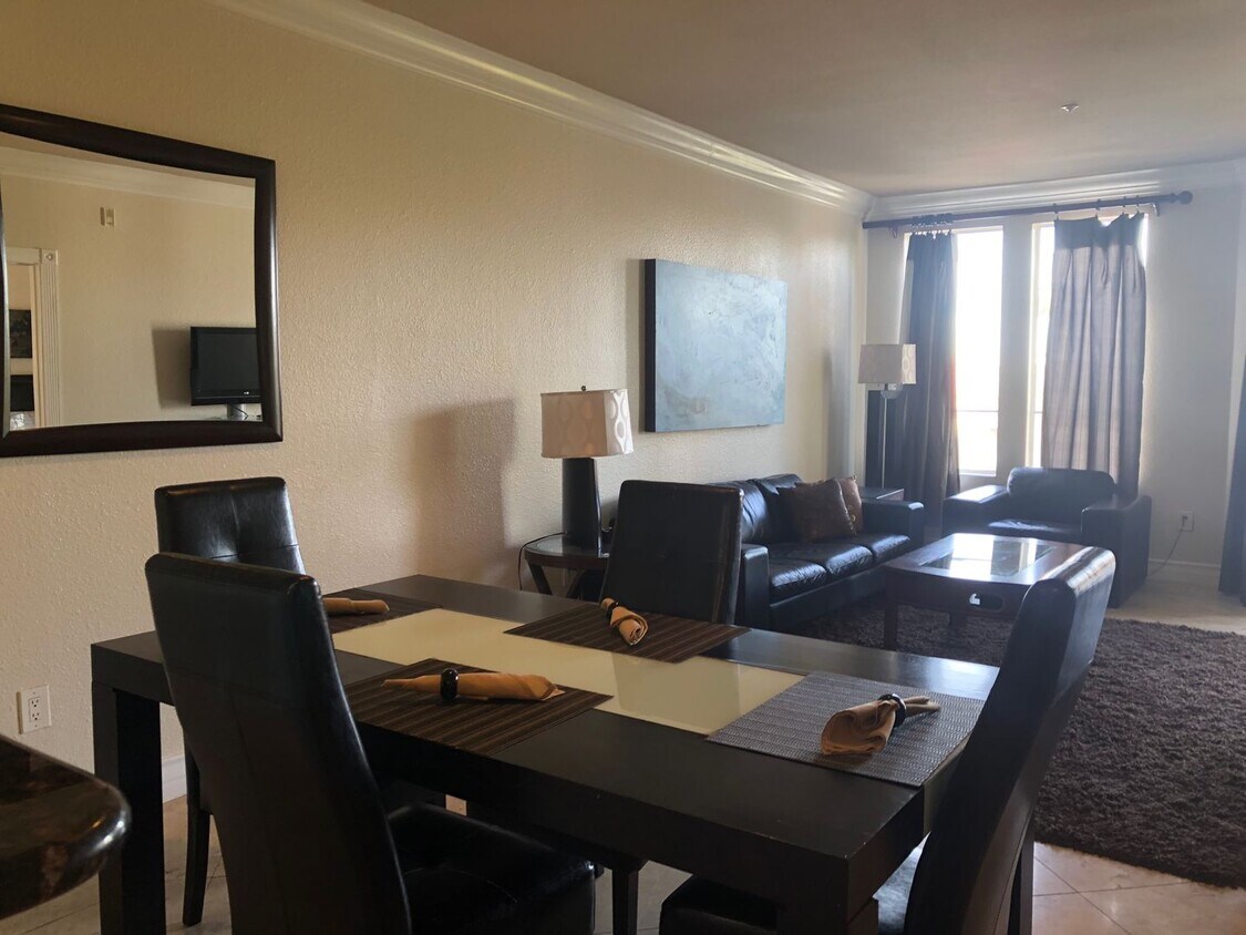 Primary Photo - Meridian 2 BDR /2 BATH Luxury Condo - RESO...