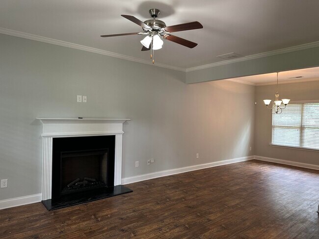 Building Photo - 609 Stevens Pl