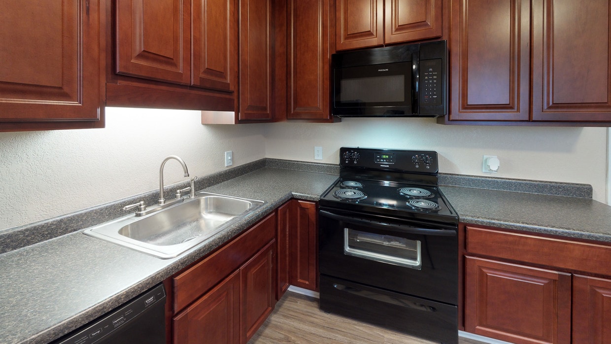 Photo - Harbor Pointe Apartments