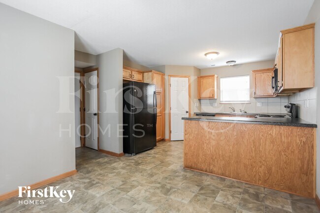 Foto del edificio - 316 NE Coldwater Creek Dr