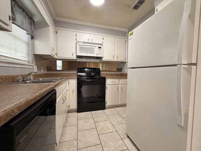 Foto del edificio - 125 Cumberland Ct