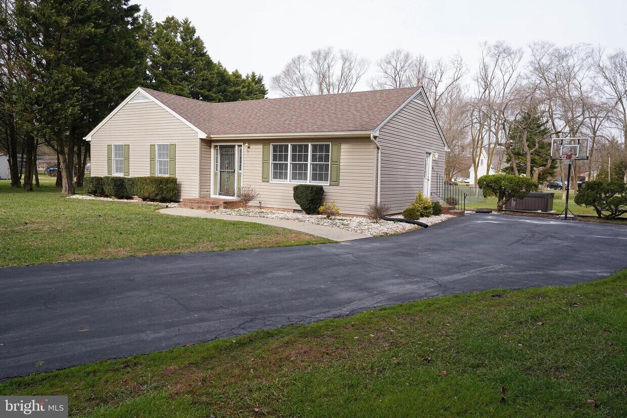 805 New Castle Ct, Salisbury, MD 21804 House Rental in Salisbury, MD