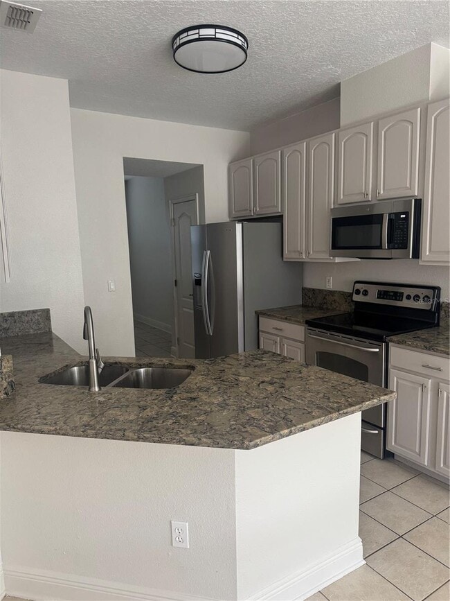 Building Photo - 12976 Borland St