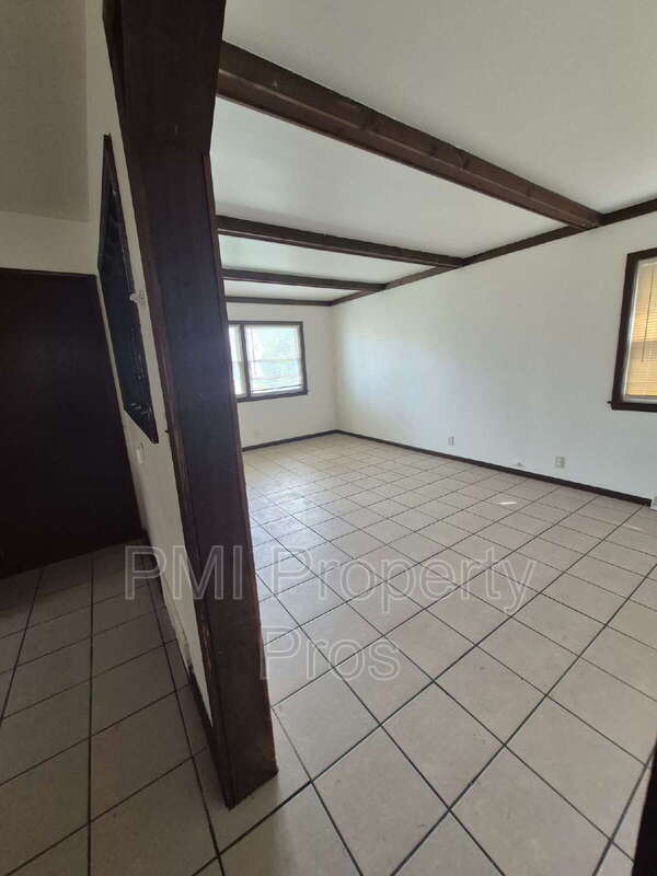 Foto del edificio - 6535 N 58th St