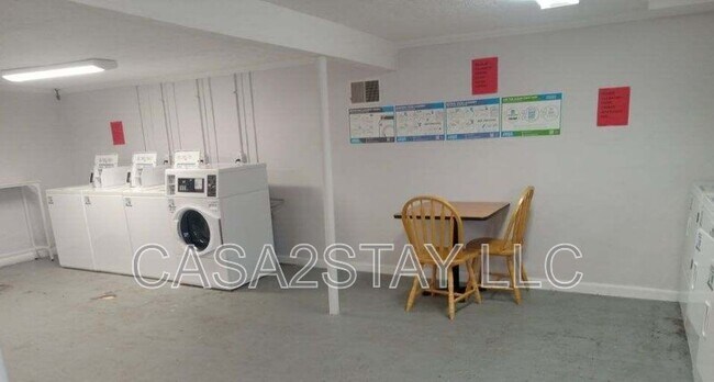 Foto del edificio - 359 Redmar Blvd