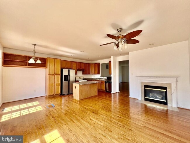 Building Photo - 12951 Mandolin Ln