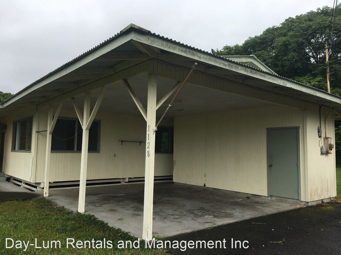 3 br, 2.5 bath House 1128 Komohana Street House for Rent in Hilo