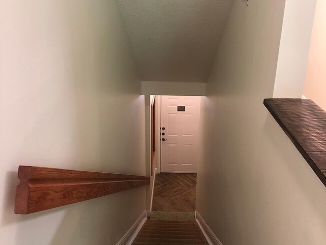 Foto del edificio - 2028 Alta Meadows Ln