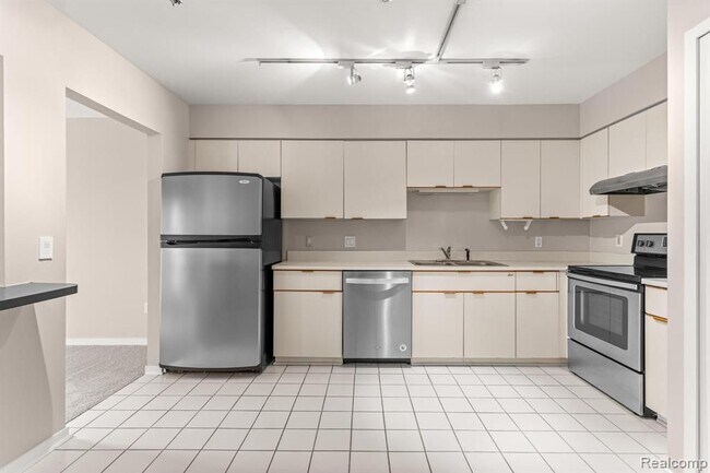 Foto del edificio - 644 Ashley Cir E