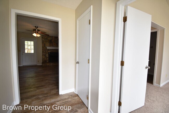 Foto del edificio - 3 br, 2 bath House - 7228 Shady Grove Lane