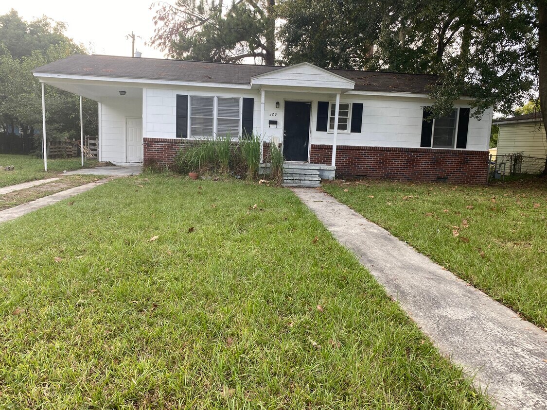 Foto principal - 329 Manor Dr