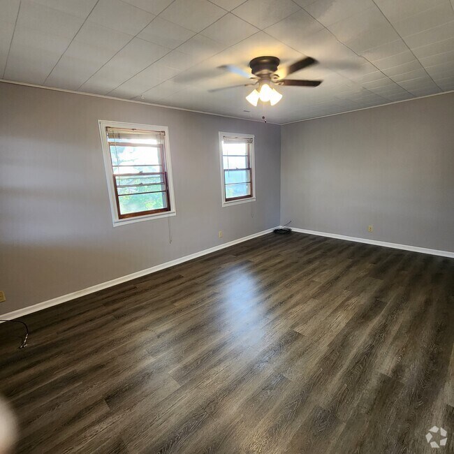 Florence Apartments under 1,000 Omaha, NE 2 Rentals