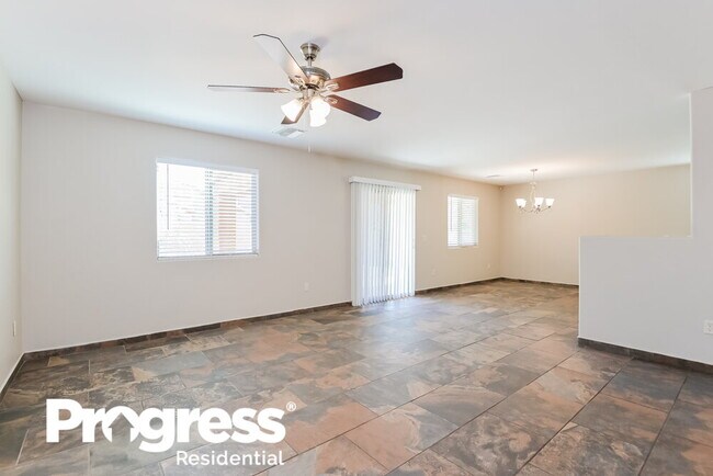 Building Photo - 4046 E Shadow Branch Dr