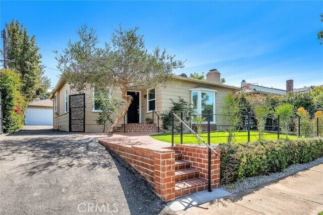 Building Photo - 782 N Almar Ave