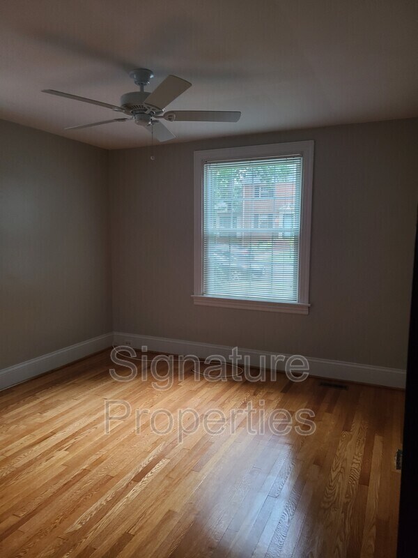 Foto del edificio - 5711 Park Ave