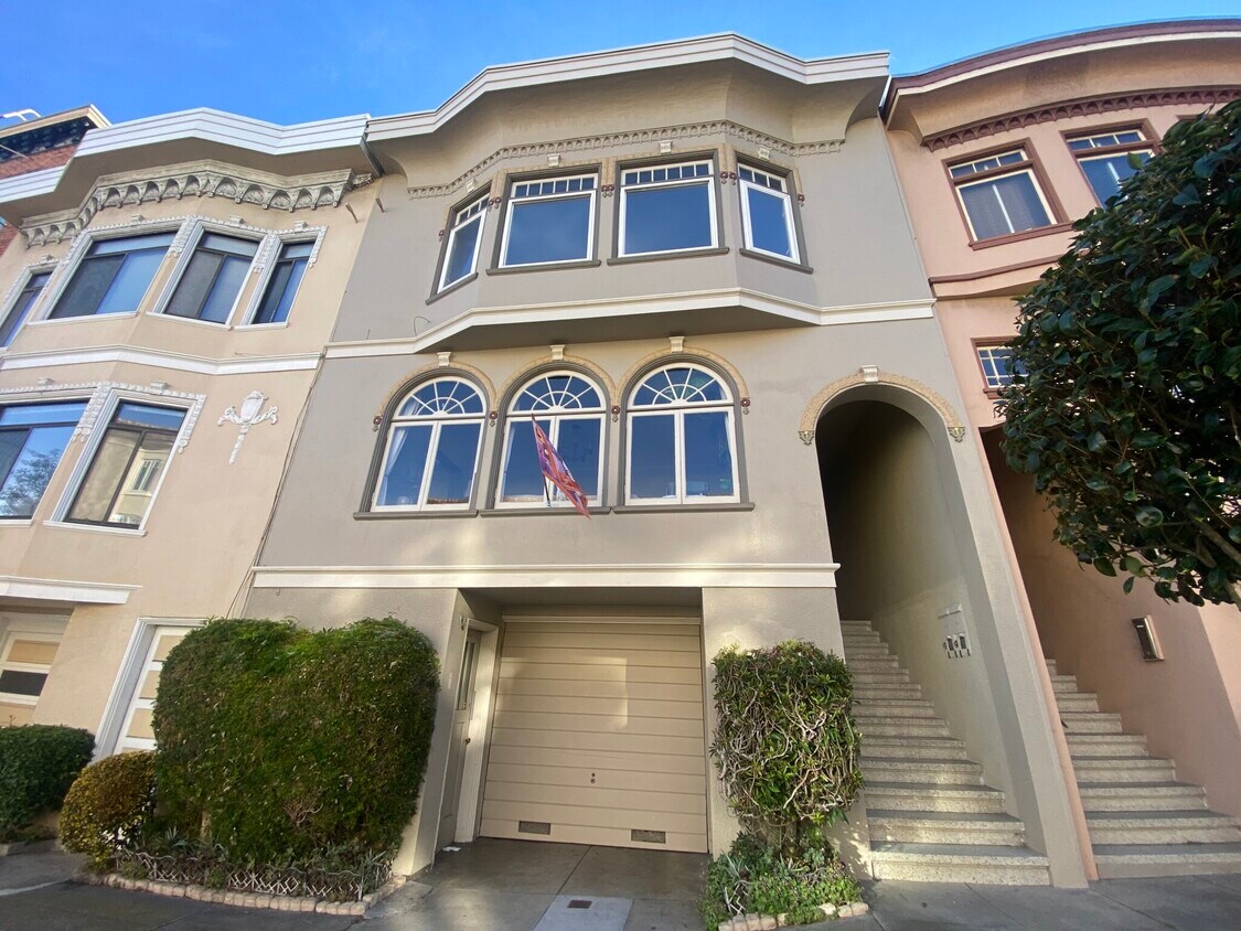 Primary Photo - 812 25th Ave