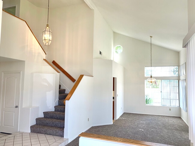 Foto del edificio - Spacious 4BD/2.5BA Home in Chula Vista - $4,495/mo!!