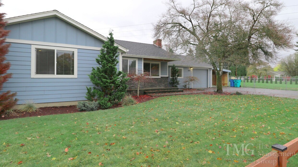 3BD 2000+ Sq Ft Ranch on a Huge Lot! Beau... - 3BD 2000+ Sq Ft Ranch on a Huge Lot!  Beau...
