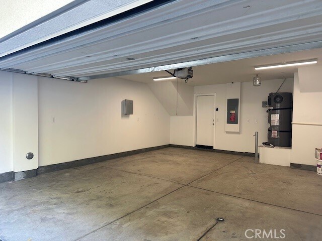 Building Photo - 828 S Harbor Blvd