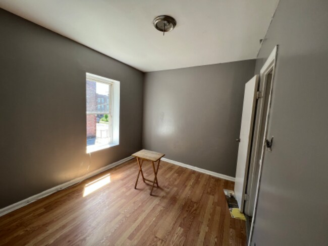 Building Photo - 780 Hallett St