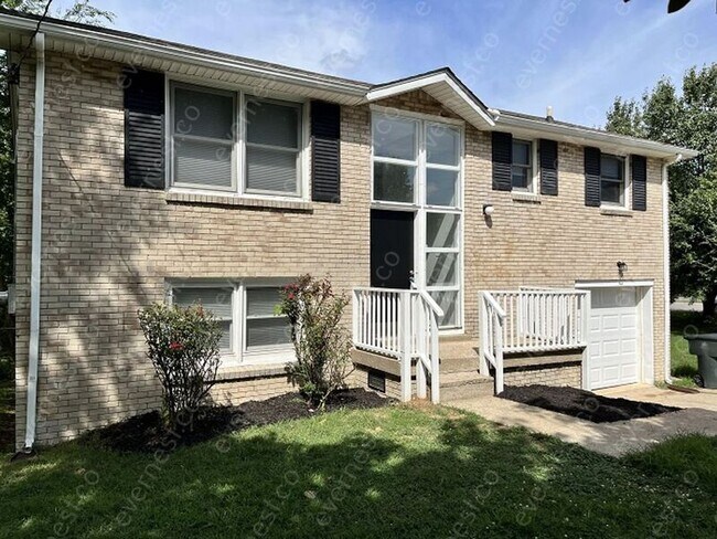 Building Photo - 632 St Cloud Dr