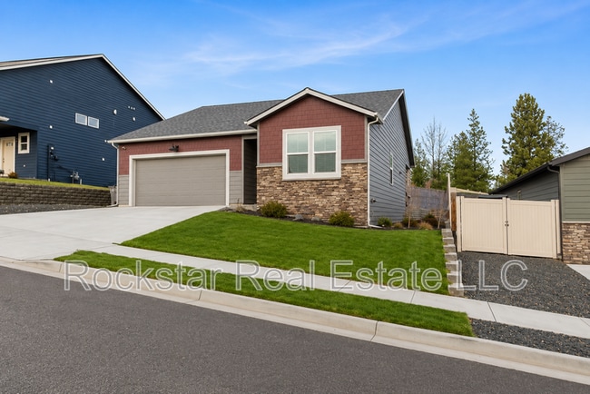 Building Photo - 8215 S Avery Rd