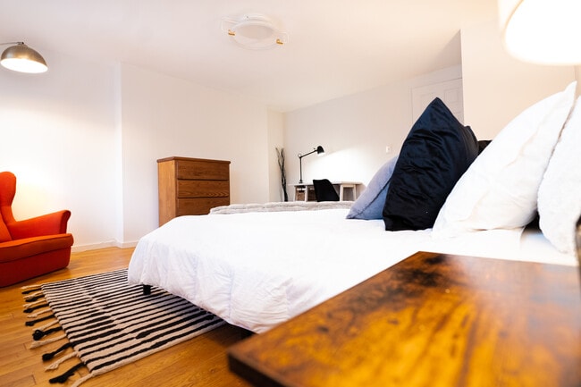 Building Photo - 244 Clifton Pl