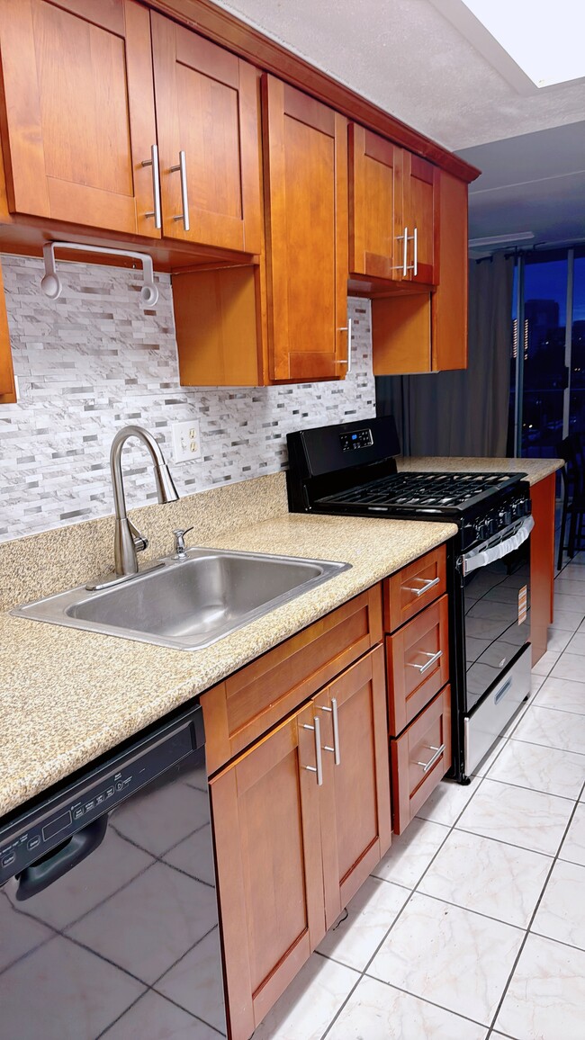 Building Photo - 778 Wiliwili St