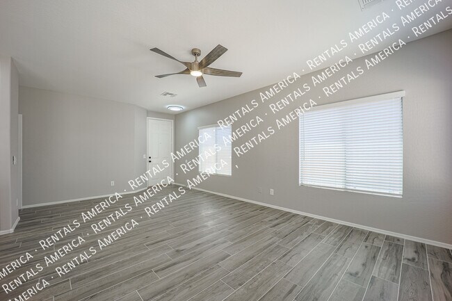 Building Photo - 2738 E Indian Wells Pl