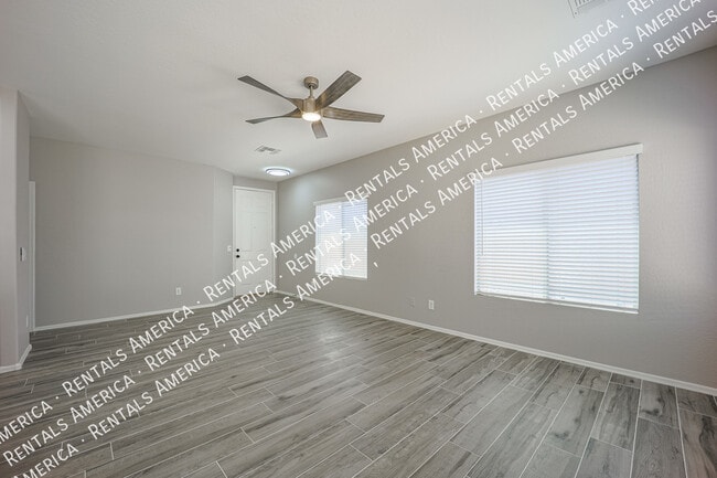 Foto del edificio - 2738 E Indian Wells Pl