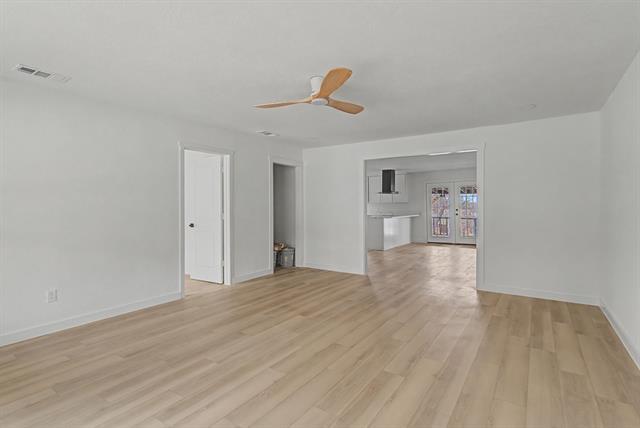 Foto del edificio - 1411 W Gandy St