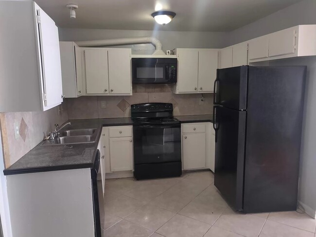 Foto del edificio - Immediate move -in.   Housing vouchers accepted.