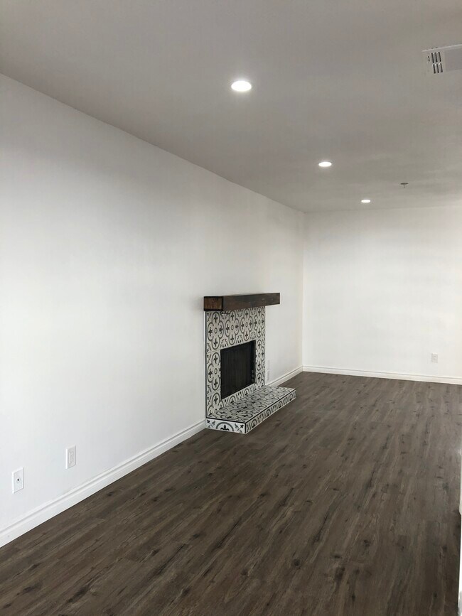 Building Photo - 131 S Atlantic Blvd