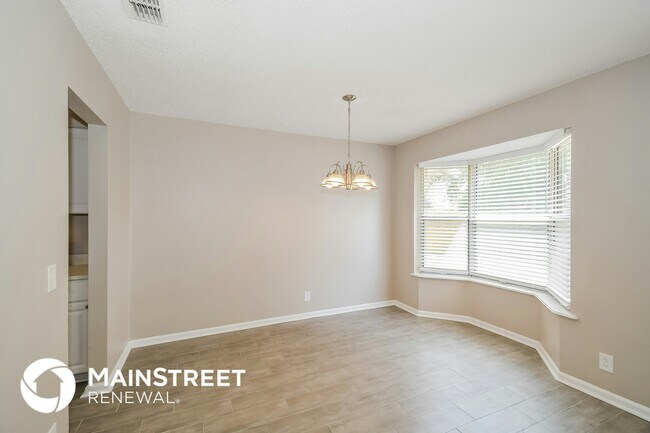 Building Photo - 7850 Blank Dr N