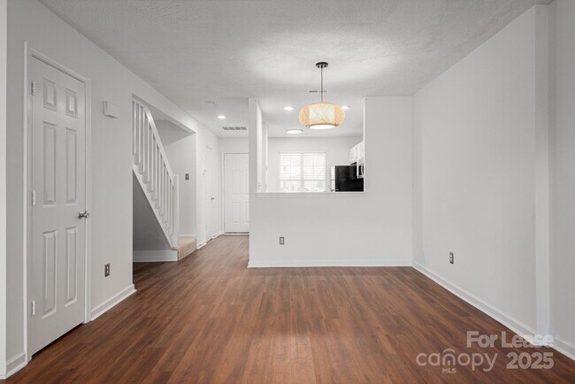 Foto del edificio - 9204 Four Mile Crk Rd