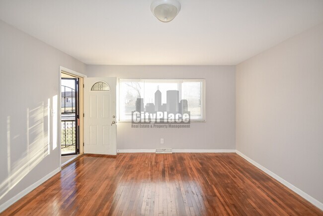 Foto del edificio - 6134 Nelson Pl