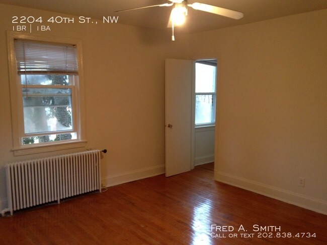 Foto del edificio - One-Bedroom + Enclosed Porch in Glover Park