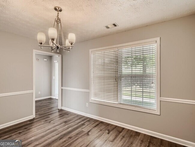 Foto del edificio - 2240 Blue Ridge Ln