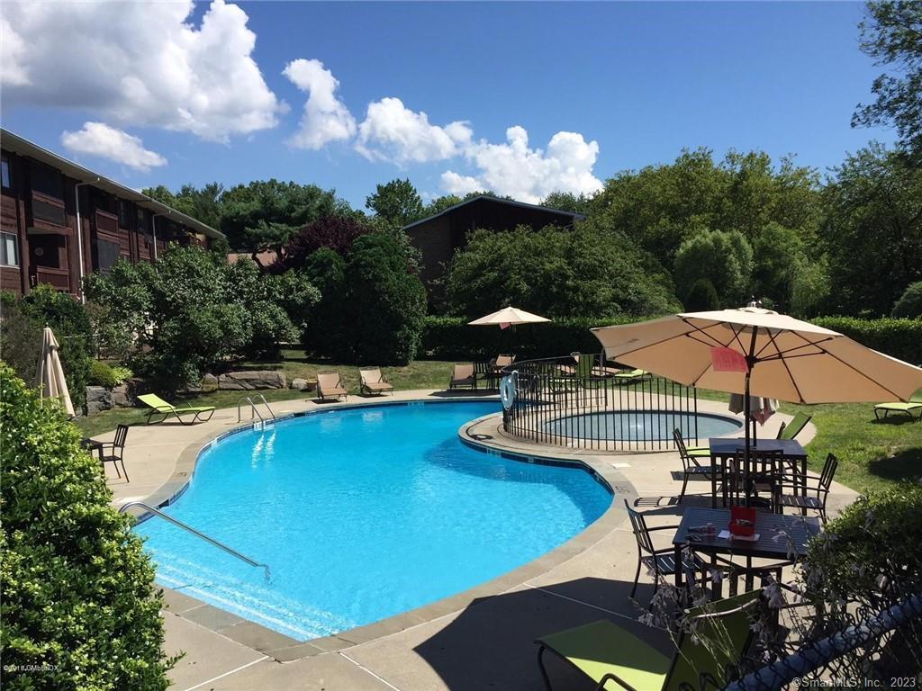 Foto principal - 154 Cold Spring Rd