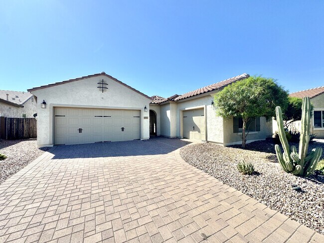 Building Photo - 5557 W Admiral Way