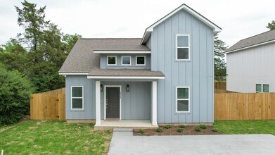 Building Photo - 1415 Scott St